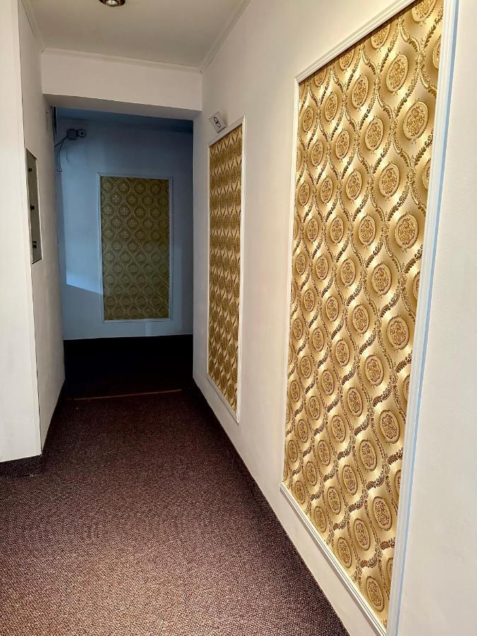 Darin Hotel Boekarest Buitenkant foto
